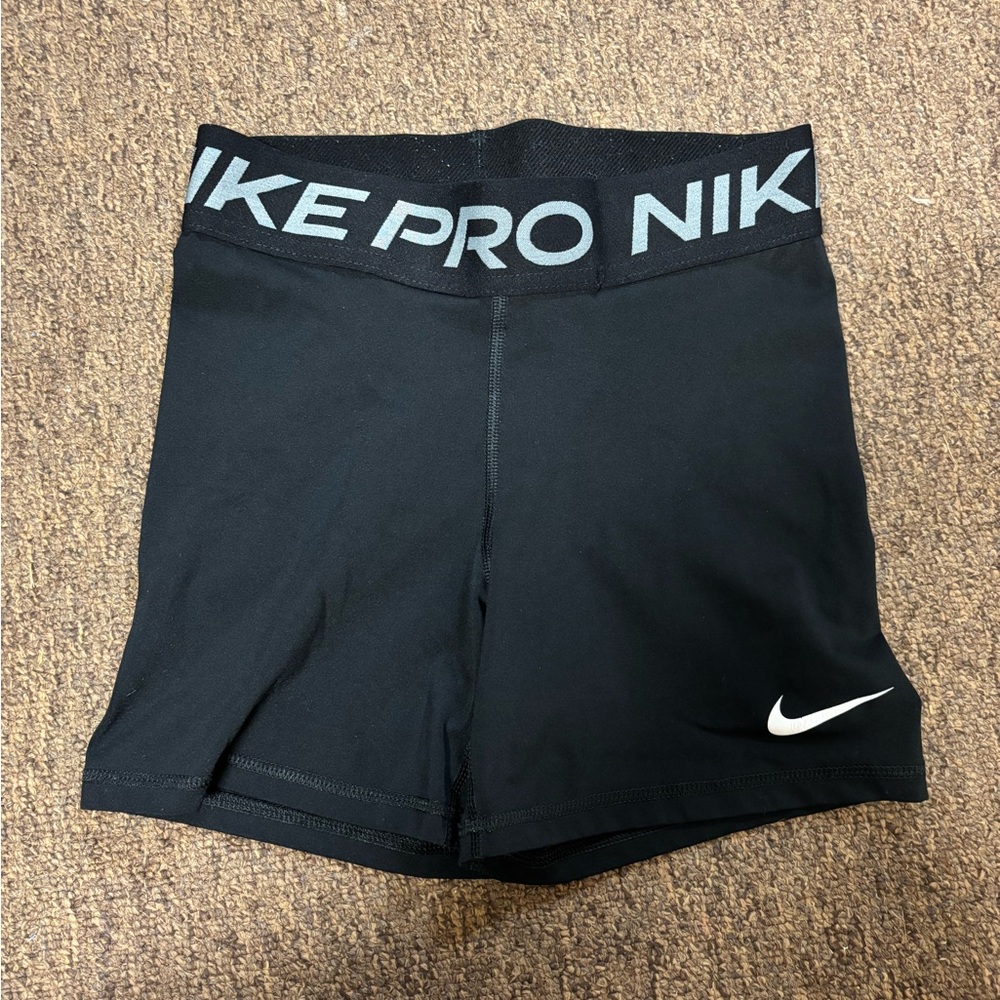 Black Nike Pros - Size Small - 5 Inch Inseam